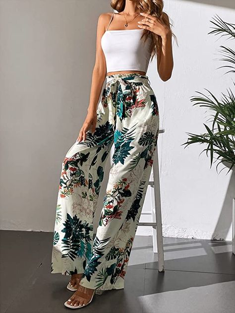 Pallazo Pants Outfit, Printed Palazzo Pants Outfit, Palazzo Pants Outfit Casual, Printed Trousers Outfit, Palazzo Outfit, Palazzo Pants Outfit, Dress Designs For Stitching, Loose Pants Outfit, Womens Palazzo Pants