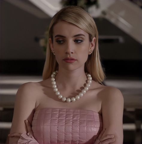 Chanel Oberlin Edit, Scream Queens Quotes, Chanel Scream Queens, Chanel Oberlin, Scream Franchise, Chanel #1, Chanel Outfit, Queen Aesthetic, Queen Outfit