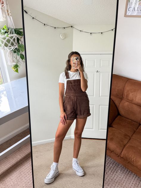 Brown Overalls Outfits, Overalls Outfit Fall, Short Overalls Outfit, Platform High Top Converse, Vaca Outfits, Overalls Fall, Brown Overalls, Aesthetic Fall Outfit, Types Of Clothing Styles