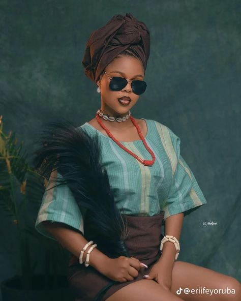 Yoruba Fashion, Igbo Bride, Native Wears, Afrocentric Fashion, African Fabric Dress, Culture Day, Beautiful Photoshoot Ideas, Birthday Hair, Naija Fashion