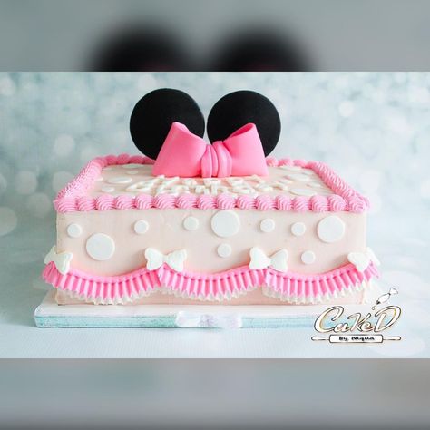 Minnie Mouse Buttercream Sheet Cake. Minnie Mouse Square Cake, Minnie Sheet Cake, Minnie Mouse Sheet Cake, Pastel Mimi, Buttercream Sheet Cake, Sheet Cakes Decorated, Pastel Rectangular, Minnie Mouse Birthday Theme, Cake Designs For Kids