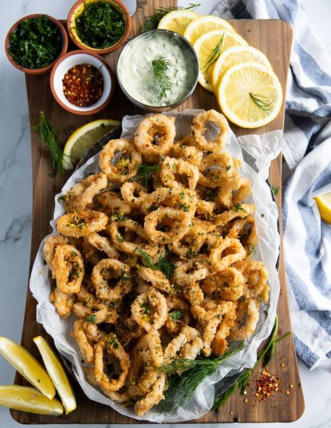 The Best Calamari recipe you'll ever make with video and tips! The secret flavor topping at the end is a must try! Served with homemade tartar! Homemade Gourmet, Gourmet Seafood, Snacks Ideas For Party, Fried Calamari Recipe, Seafood Recipe, Sea Food Recipes, Dinner Party Food, Best Fish Recipes, Calamari Recipes