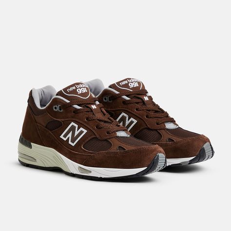 MADE in UK 991v1, W991BGW Lifestyle Shoes, New Balance Sneakers, New Balance Women, Women Lifestyle, Cumbria, Pig Skin, New Balance Shoes, Classic Sneakers, Brown Shoe