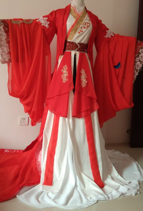 China Empress Costume Chinese Costume Dramas Empress of China Empresses in the… China Empress, Ancient Chinese Clothing, Chinese Costume, Chinese Style Dress, Night Street, Mode Kimono, فستان سهرة, China Dress, Chinese Clothing