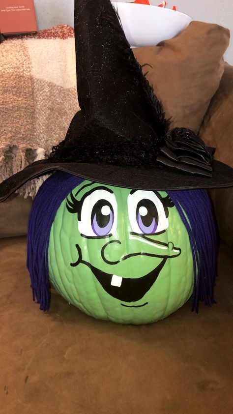 Painted Witch Face Pumpkin, Halloween Pumpkins Painted Witches, Witch Painted Pumpkin Ideas, Pumpkin Painting Witch Face, Paint Witch Pumpkin, Witch Face Pumpkin Painting, Pumpkin Faces Painting Ideas, Green Pumpkin Decorating Ideas, Painted Witch Pumpkin Faces