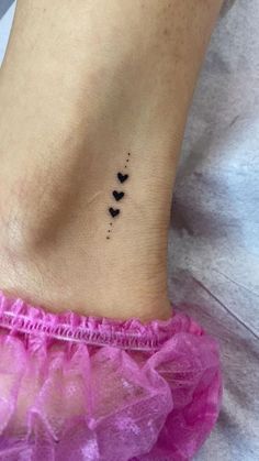 Simple Pretty Tattoo Ideas, Tattoo Ideas For Kids, Herz Tattoo Klein, Bull Tattoo, Charm Tattoo, Tattoo 2024, Tiny Heart Tattoos, Tiny Wrist Tattoos, Ink Therapy