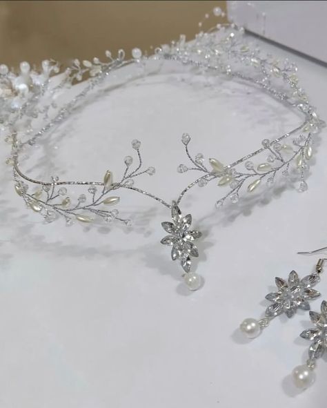 Headpiece made upon order. Dm us or WhatsApp 03080886977 for order. #headpiece Pretty Indians, Tiara Diy, Bead Crown, Diy Tiara, Crowns And Tiaras, Statement Wedding Jewelry, Hair Acessories, Bridal Brooch Bouquet, Wedding Headpieces