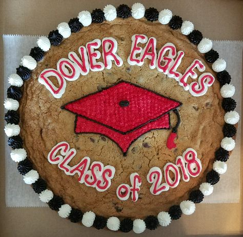 Graduation Cookie Cake Designs, Cookie Cake Graduation Design, Grad Cookie Cake, Cookie Cake Graduation, Graduation Cookie Cake Ideas, Graduation Cookie Cake, Grad Cakes, Cookie Cake Designs, Graduation Desserts