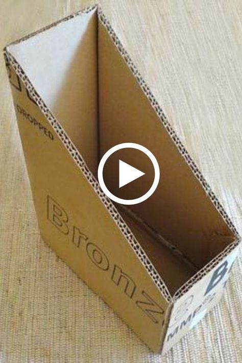 Cardboard Organizer, Cardboard Storage, Cardboard Crafts Diy, Diy Storage Boxes, Paper Roll Crafts, Diy Cardboard Furniture, Paper Towel Roll Crafts, Cardboard Furniture, Diy Cardboard