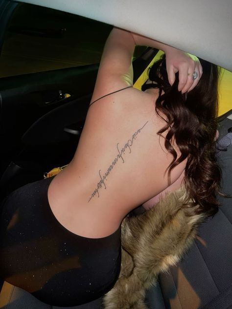 Backseat Photoshoot, Spine Tattoo Black Women, Cursive Back Tattoo, Luxury Lifestyle Night, Baddie Poses, Sparkly Black Dress, Small Dope Tattoos, Inspo Hairstyles, Back Tattoo Women Spine