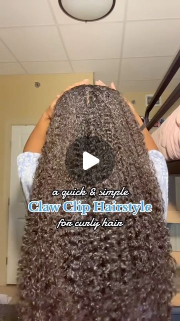 Alycea Adams on Instagram: "A quick tutorial on this cute & simple claw clip hairstyle!!💁🏽‍♀️If I’m in a rush, this hairstyle is my go-to🫶🏽✨
-
-
-
#clawclip #clawcliphairstyle #naturalhair #naturalhairstyles #curlyhair #longhairdontcare #curlyhairstyles #longhair #washday #washdayroutine #curls #hairtutorial #naturalbeauty #instagramreels #reelsinstagram #explorepage #explore" Claw Clip Curly Hairstyles, Clawclip Hairstyle Long Hair, Curly Claw Clip Hairstyles, Curly Hair Claw Clip Hairstyles, Medium Length Natural Hairstyles, Simple Claw Clip, Claw Clip Hairstyles, Claw Clip Hairstyle, Clip Hairstyle