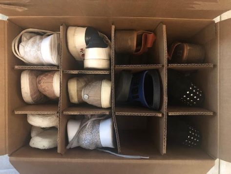 How To Pack Shoes When Moving, College Packing Tips, Pack For College, Moving House Packing, College Dorm Hacks, Moving House Tips, Moving Hacks, Moving Hacks Packing, Paper Grocery Bags