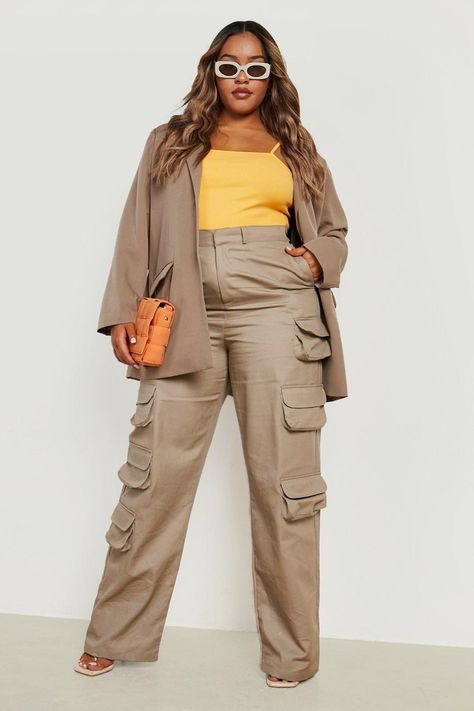 Cargo Pants Plus Size Women, Cargo Pants For Plus Size Women, Plus Cargo Pants Outfit, Trousers Outfit Plus Size, Plus Size Cargo Pants Outfit, Cargo Pants Outfit Plus Size, Wide Leg Cargo Pants Outfit, Cargo Trousers Outfit, Cargo Pants Outfit Street Style