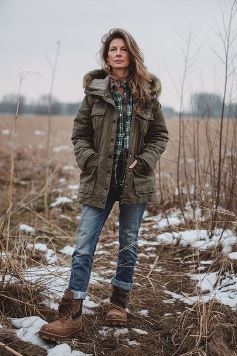 10 Casual Winter Outfits for Women Over 40! Homestead Women Outfits, Fall Outfits Country Casual, Mountain Town Outfit Fall, Outdoor Winter Date Outfit, Women Outdoor Outfits, Maine Winter Outfits, Fall Uniform Outfits, Maine Style Outfits, Countryside Outfits Women