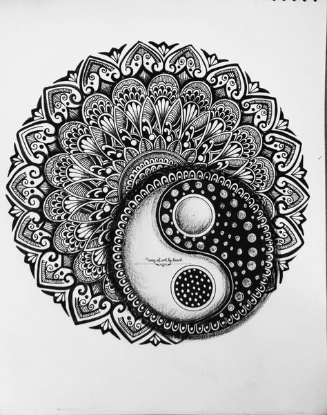 Yin Yang Mandala Art, Ying Yang Mandala, Pen Mandala, Black Pen Drawing, Mandala Card, Breastfeeding Art, Sagittarius Tattoo, Mini Mandala, Easy Mandala