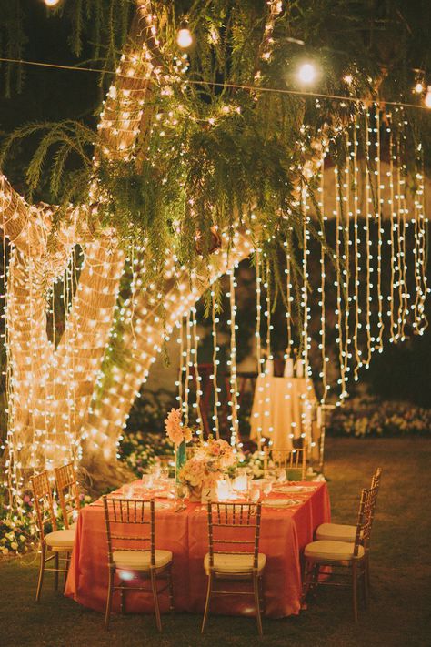 Ideas for outdoor weddings and the market Ideas Navidad, Bottle Decor, Outdoor Dinner, Backyard Lighting, Decoration Originale, Fall Outdoor, Backyard Party, Decoration Idea, Pretty Lights