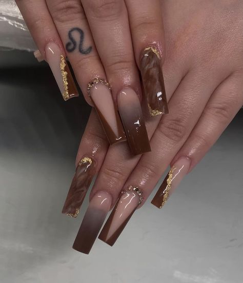 Nail Colors Brown, Brown Nail Colors, Copper Nails Designs, Nail Colors For Fall, Ongles Beiges, Brown Acrylic Nails, Gold Acrylic Nails, Brown Nail, Brown Nails Design