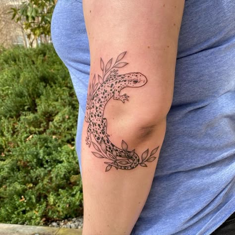 Tiger Salamander Tattoo, Colored Nature Tattoo, Spotted Salamander Tattoo, Lizard And Flower Tattoo, Tattoo Color Test, Salamander Tattoo Design, Symmetrical Knee Tattoos, Zoology Tattoo, Pika Tattoo