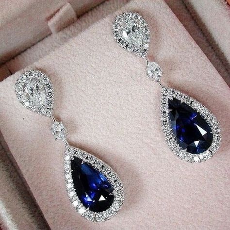 Gorgeous 18K White Gold Filled Natural Gemstone Blue Sapphire & White Diamond Dangle Drop Stud Earring Engagement Wedding Bridal Women Fine Jewelry Fotografi Vintage, Sapphire Studs, Choker Necklace Set, Wedding Bridal Jewellery, Sapphire Earrings, Sapphire Jewelry, Diamond Earrings Studs, Bridal Earrings, Luxury Jewelry