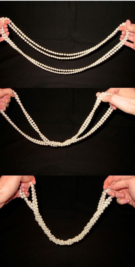 Perls Necklaces Outfit, Pearl Rope Necklace, How To Wear A Long Necklace, Layering Pearl Necklaces, How To Layer Pearl Necklaces, How To Wear Two Necklaces Together, Pearl Necklace Styling, How To Wear Necklaces, Pearls With Casual Outfit