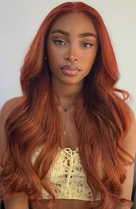 50 Stunning Ginger Hair Color & Highlight Ideas for 2024 Ginger Hair Color Ideas, Red Hair On Brown Skin, Hair Color For Morena Skin, Dark Ginger Hair, Ginger Hair Dyed, Hair Color For Morena, Copper Hair Dark, Pretty Red Hair, Red Orange Hair