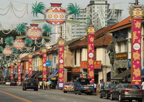 little india singapour | In The Zone: Little India, Singapore Singapore Tourist Attractions, Little India Singapore, India Decor, India Holidays, India Street, India Home Decor, Visit Singapore, East Timor, Cheap Holiday