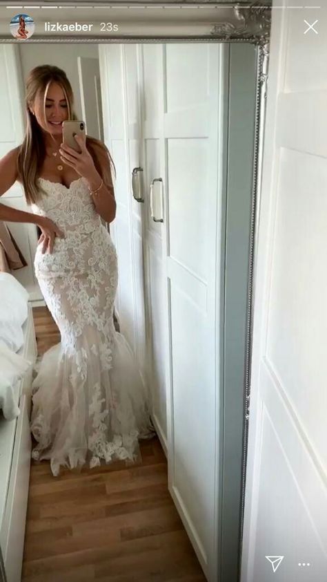 Baddie Wedding Dress, Bling Dresses, Life Plans, Bling Dress, Luxury Wedding Decor, Cinderella Wedding, Pretty Wedding Dresses, Dream Wedding Ideas Dresses, Cute Wedding Ideas