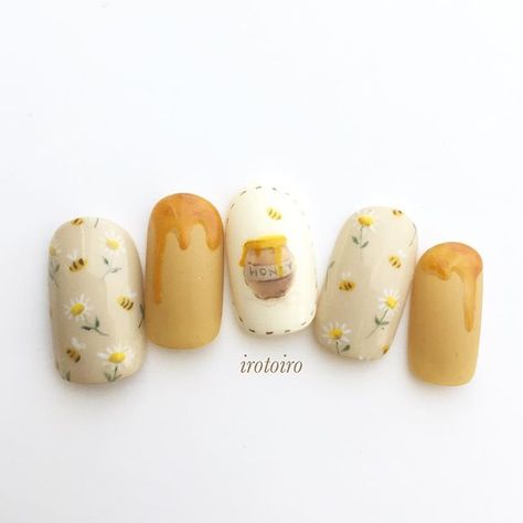 Bee Nails, Sunflower Nails, Korean Nails, Soft Nails, Kawaii Nails, Gel Nail Designs, Pretty Acrylic Nails, Short Acrylic Nails, Cute Acrylic Nails