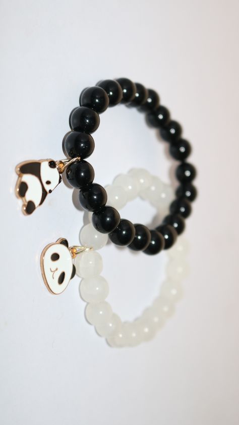 Fuseme Cute Girly Accessories, Bracelet Beads Design, Aesthetic Beads Bracelet, Girly Stuff To Buy, Black Bracelet Ideas, Aesthetic Bracelets Beads, Things To Sell At School, Beads Bracelets Aesthetic, Couple Bracelets Aesthetic