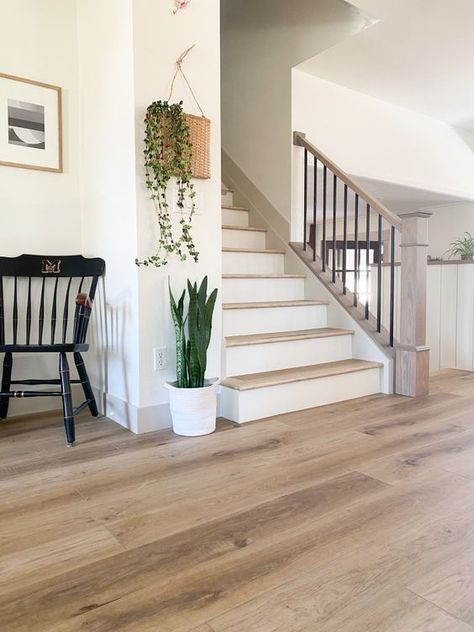 20 BEST Modern Farmhouse Flooring Ideas - Nikki's Plate Living Room, Stairs, Farmhouse, Sol Pvc, Stair Case, Flooring Ideas, A Living Room, Flooring, Vinyl