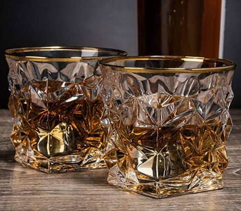 45 Unusual Whiskey Glasses To Make Sipping A Treat Fancy Whiskey Glasses, Whisky Glass Set, Unique Whiskey Glasses, Whiskey Glass Set, Whiskey Glasses Aesthetic, Cool Whiskey Glasses, Rocks Glasses Cocktail, Vintage Whiskey Glasses, Speakeasy Glassware