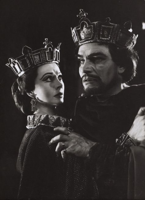 Sir Laurence Olivier + Vivien Leigh | 'Macbeth,' 1955 Macbeth Poster, Joan Plowright, Missed Opportunities, Laurence Olivier, Lady Macbeth, Shakespeare Plays, Vivien Leigh, Twelfth Night, Queen Of England