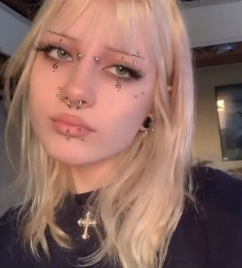 Undereye Piercings, Frowny Piercing Mouth, Aesthetic Face Piercings, Lots Of Piercings Face, Facial Piercings Ideas, Both Eyebrows Pierced, Austin Bar Piercing, Bridge Piercing Aesthetic, Small Eyebrow Piercing