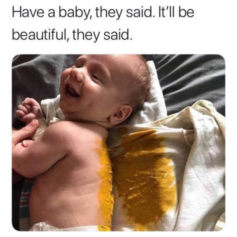 🙃 😆 🤣 🤣 📸: unknown Funny Poop Memes, Poop Meme, Constipated Baby, Funny Baby Pictures, Parents Quotes Funny, Funny Baby Quotes, Parenting Videos, Baby Memes, Parenting Memes