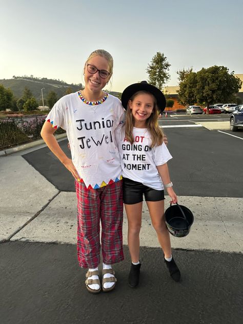 #taylorswift #halloween Taylor Swift Outfits Halloween, Taylor Swift And Kanye West Costume, Taylor Swift Costume Kids, Taylor Swift Duo Costume, Taylor Swift Costume Ideas, Taylor Swift Halloween, Taylor Swift Halloween Costume, Taylor Swift Costume, Bff Halloween Costumes