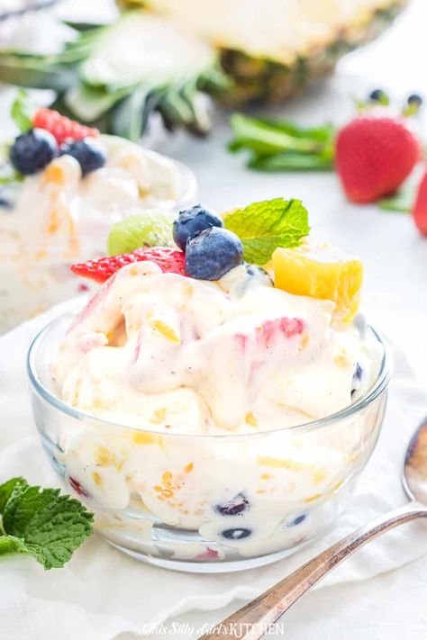 Fruit Cheesecake Salad, Dessert Fluff, Cheesecake Salad Recipe, Tropical Cheesecake, Hawaiian Cheesecake, Fruit Salad Dressing, Dessert Salad Recipes, Cheesecake Fruit Salad, Cheesecake Fruit