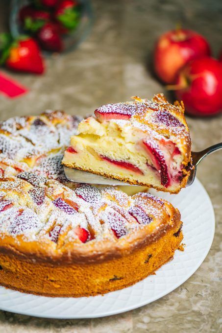 Apple Cake, Pie, Strawberry Coffee Cake, Strawberry Coffee, Apple Cakes, Strawberry Dessert Recipes, Coffee Cake Recipe, Russian Food, Cake Recipes From Scratch