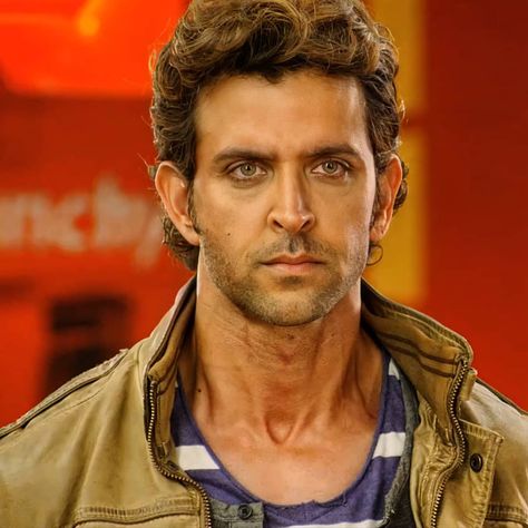 Hrithik Roshan Bang Bang, Hrithik Roshan Hairstyle, Mens Hairstyles Thick Hair, First Crush, Portrait Sketches, Aesthetic Look, Hrithik Roshan, Medium Length Hair, Movie Photo