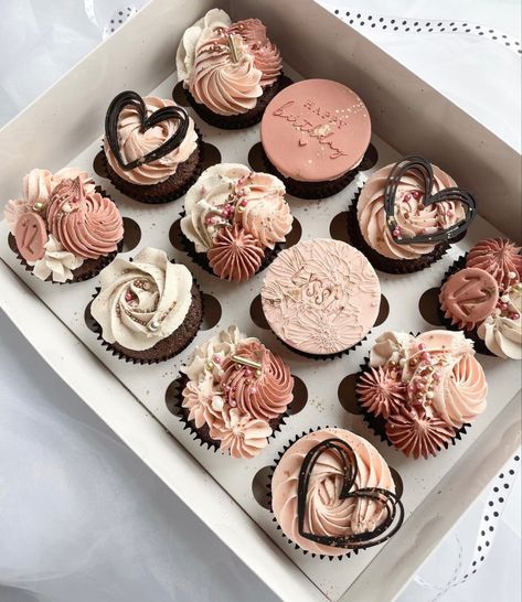 Boujee Cupcakes, Pink And Rose Gold Cupcakes Birthday, Birthday Cupcakes Aesthetic Pink, Pink Boho Theme Cupcakes, Cupcake Trends, Snack Business, Elegant Cupcake Designs Pink, Bespoke Cupcakes, Box Of Cupcakes Aesthetic