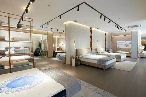 Bed Display Showroom, Bed Showroom, Furniture Store Display, Furniture Store Interior, Furniture Store Design, Furniture Mall, Luxury Furniture Stores, Retail Interior Design, Showroom Interior Design