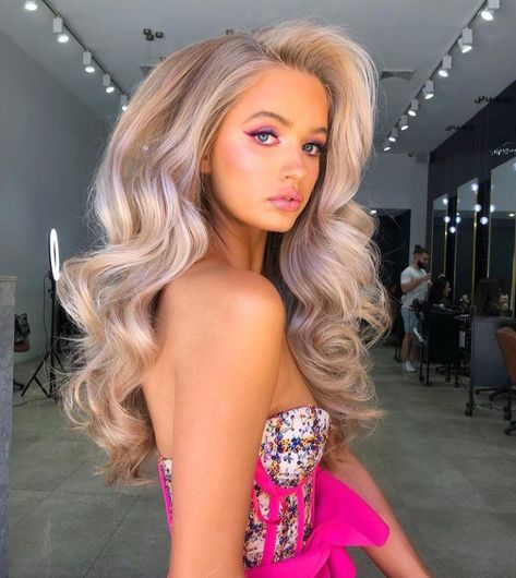 Barbie Prom Hair, Barbie Wedding Hair, Barbie Hair Inspiration, Barbie Hair Ideas, Barbie Hair Color, Barbie Inspired Hair, Barbie Blonde Hair, Barbie Hairstyles, Money Hair