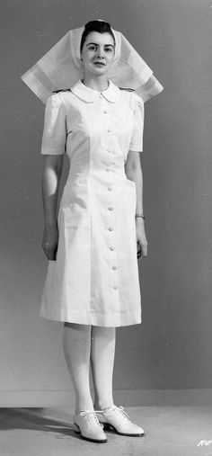 Nursing Photos, Nurse Photography, Vintage Nursing, History Of Nursing, White Mage, Shirin Neshat, Angel Band, Nursing Humor, Costume Inspirations