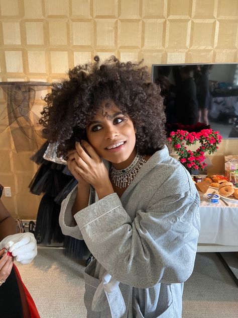 Oscars 2020, Zazie Beetz, Vogue Beauty, Big Night, Afro Punk, Natural Hair Tips, Hazel Eyes, Different Hairstyles, Hair Journey