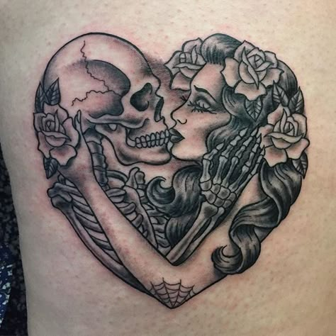 Skull Couple Tattoo, Skull Tattoo Flowers, Feminine Skull Tattoos, Skull Couple, Catrina Tattoo, Skeleton Tattoos, Skull Tattoo Design, Celtic Tattoos, Badass Tattoos