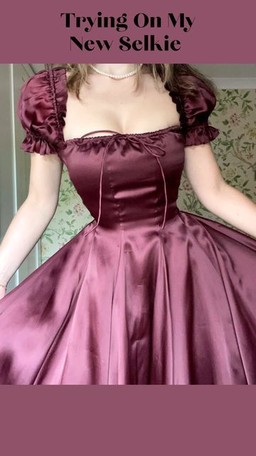 Jordan Rose, Debut Dresses, Easy Dress Sewing Patterns, Simple Bridesmaid Dresses, Fashion Gowns, Wedding Dress Fabrics, Prom Dress Inspiration, Queen Dress, A Line Prom Dresses