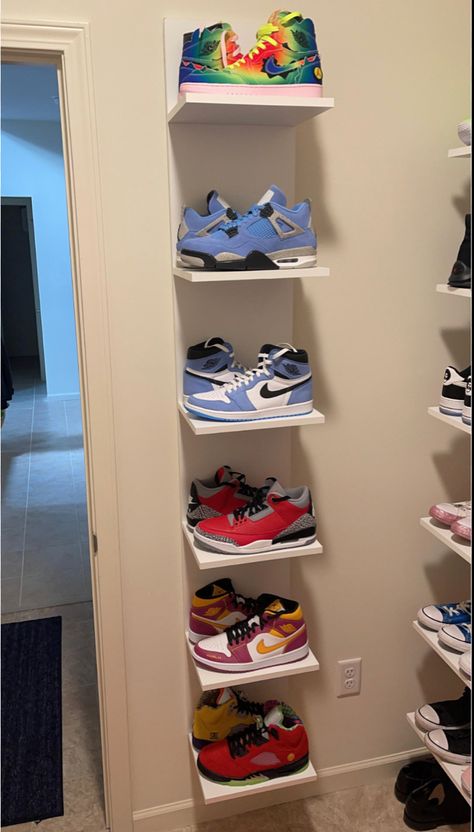 Sneakers On Wall Ideas, Jordan Room Ideas, Decor Room Ideas, Sneaker Room, Room Ideas For Men, Arm Tattoos For Guys Forearm, Soccer Room, Soccer Decor, Sneakerhead Room