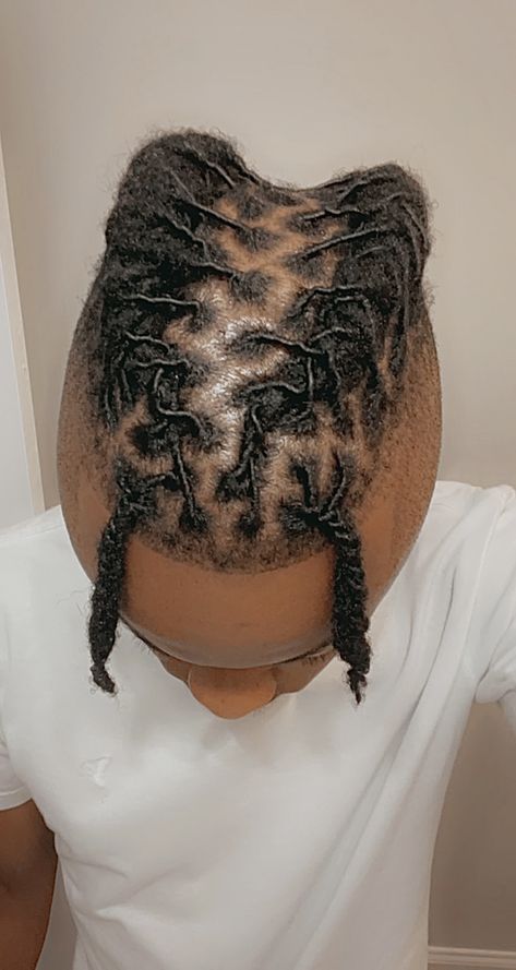 Twists With Barrel Ends, Barrell Twist Men, Barrel Twist Styles For Men, High Top Barrel Twists, Side Barrel Twist Locs, Barrel Twists Men, Barrel Braids, Dreads Barrel Twist, Barrel Loc Styles For Men