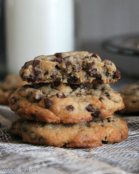 The PERFECT Chocolate Chip Cookie! Best Chocolate Chip Cookies Recipe, Perfect Chocolate Chip Cookies, Dessert Aux Fruits, Best Chocolate Chip Cookie, Chip Cookie Recipe, Perfect Cookie, Semi Sweet Chocolate Chips, Yummy Sweets, Chocolate Chip Cookie