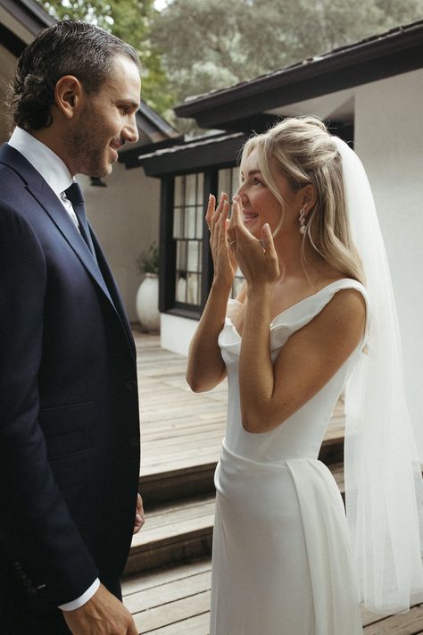 Julie and Michael’s Backyard Wedding in Calabasas — Eunice Beck Wedding Dress For Outside Wedding, Loose Wedding Hair With Veil, Christen Harper Wedding, Contemporary Bridal Hair, Wedding Hair Up Or Down, Fun Bridal Photoshoot, City Hall Wedding Hair, Boho Wedding Hair Veil, Wedding Hair Down Strapless Dress