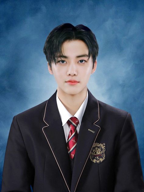 Mark Yearbook, Kpop Yearbook, Cast Au, Id Photo, Class 12, School Yearbook, Photo Holder, Love Now, Photo Holders